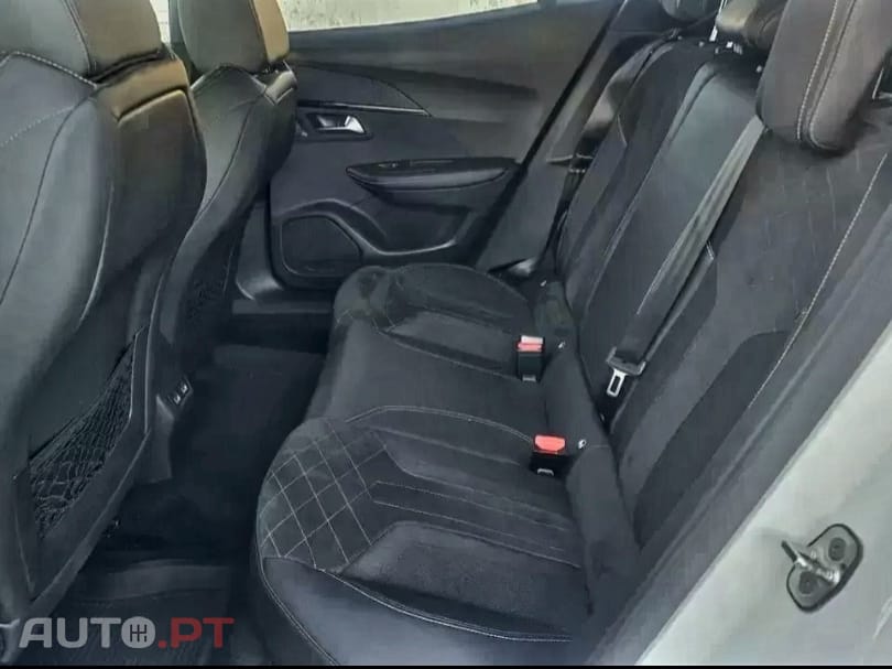 Peugeot 2008 GT Pack 100% Eléctrico