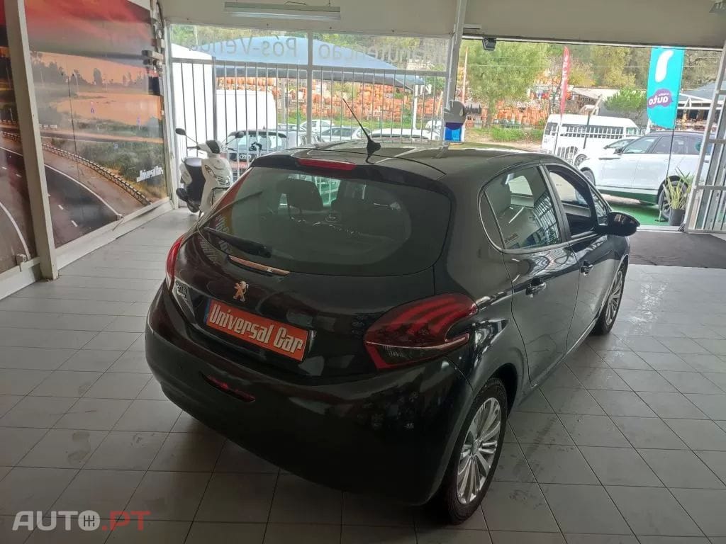 Peugeot 208 1.5 BlueHDi Signature