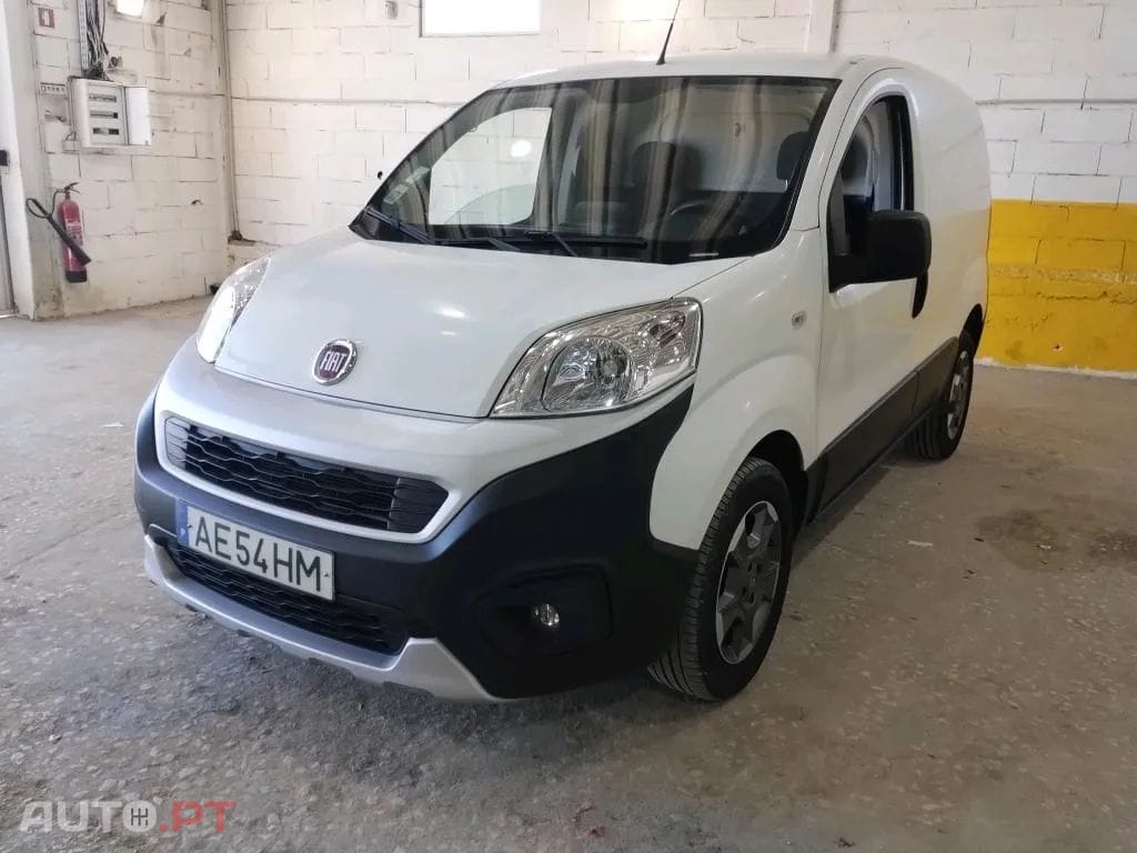 Fiat Fiorino 1.3 M-jet Adventure com 1GD