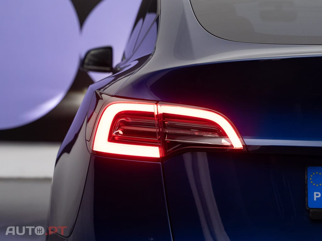 Tesla Model Y Long Range Tração Integral