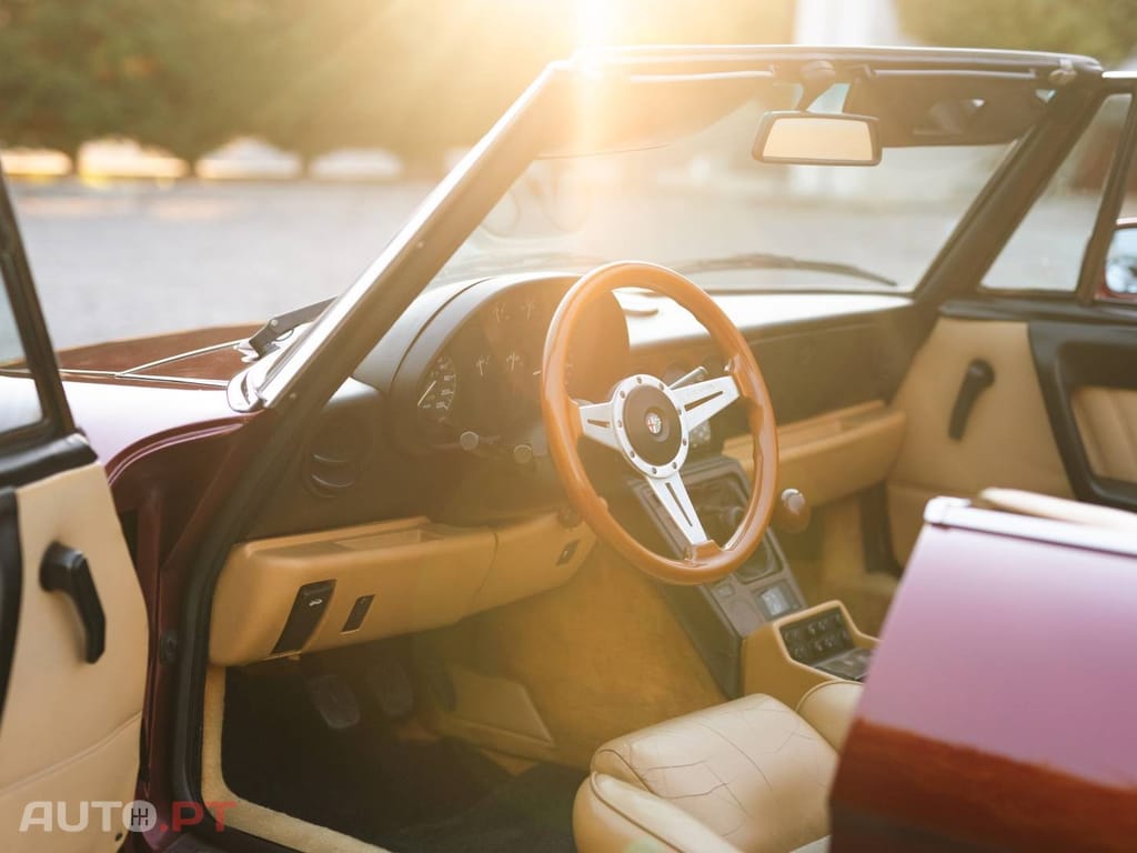 Alfa Romeo Spider 2.0