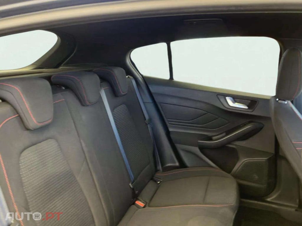Ford Focus 1.0 EcoBoost MHEV ST-Line