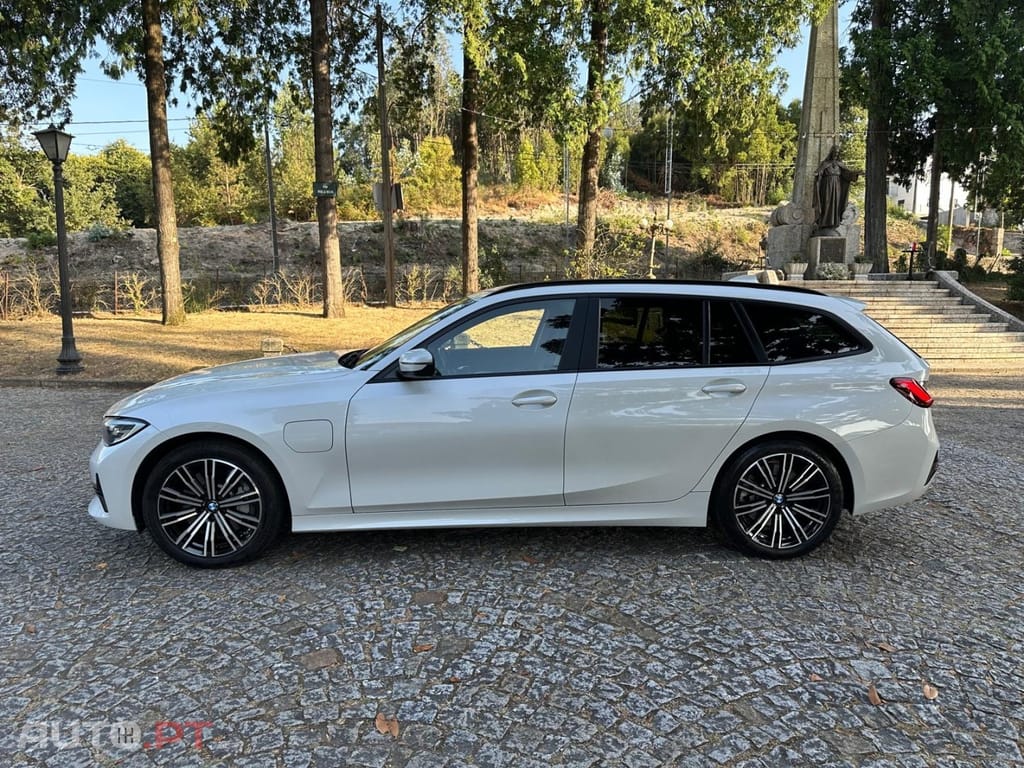 BMW 330 e Touring Corporate Edition Auto