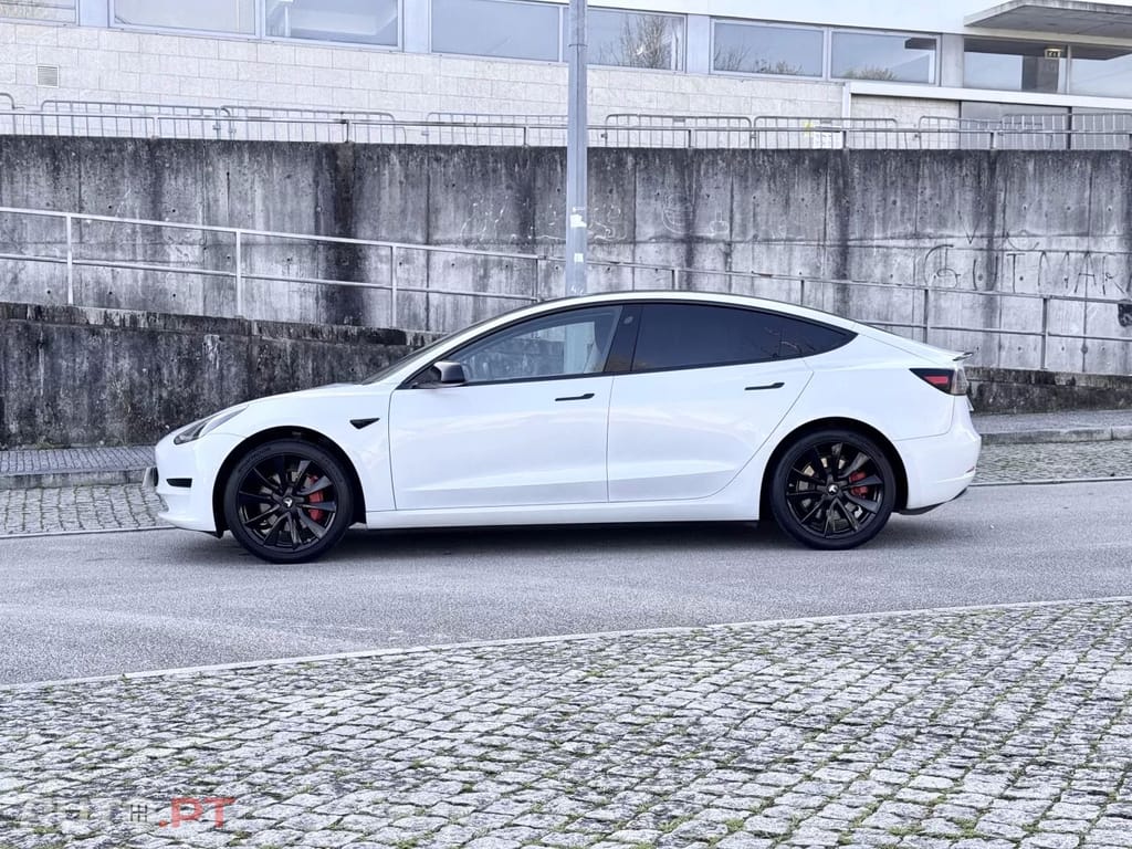 Tesla Model 3 Standard Range Plus RWD