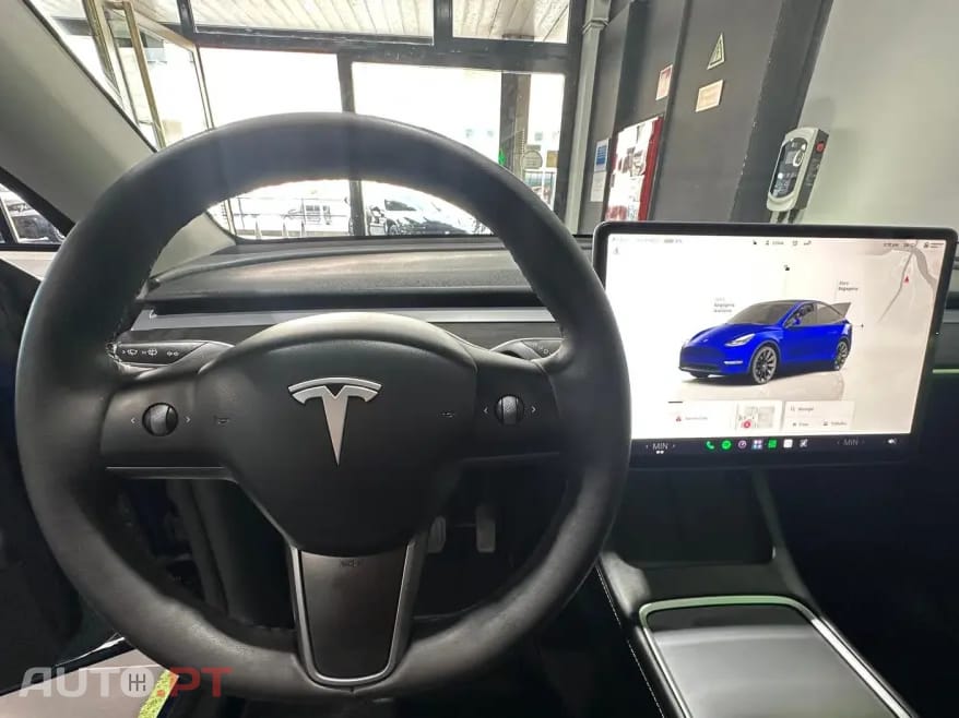 Tesla Model Y Long Range Dual Motor AWD
