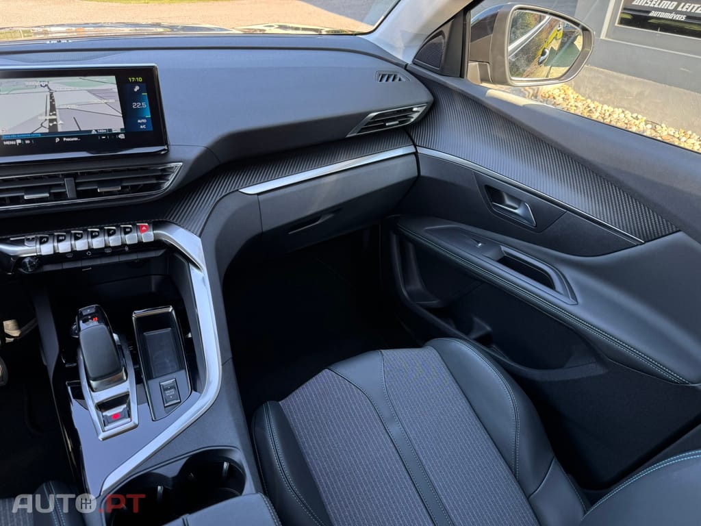 Peugeot 3008 1.6 Hybrid Allure e-EAT8