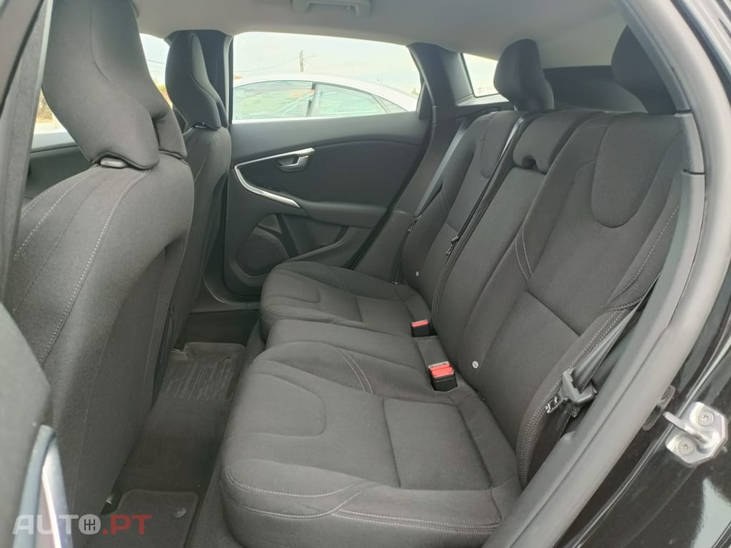 Volvo V40 2.0 D2 Momentum