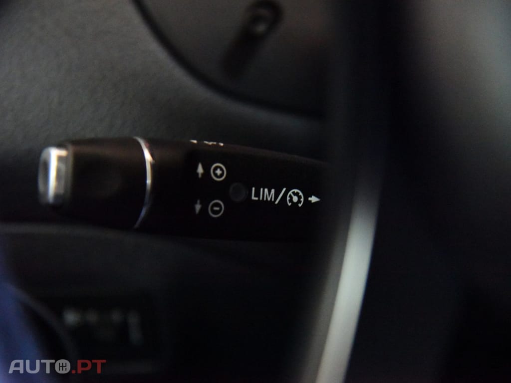 Mercedes-Benz GLA 180 D 7G-DCT URBAN