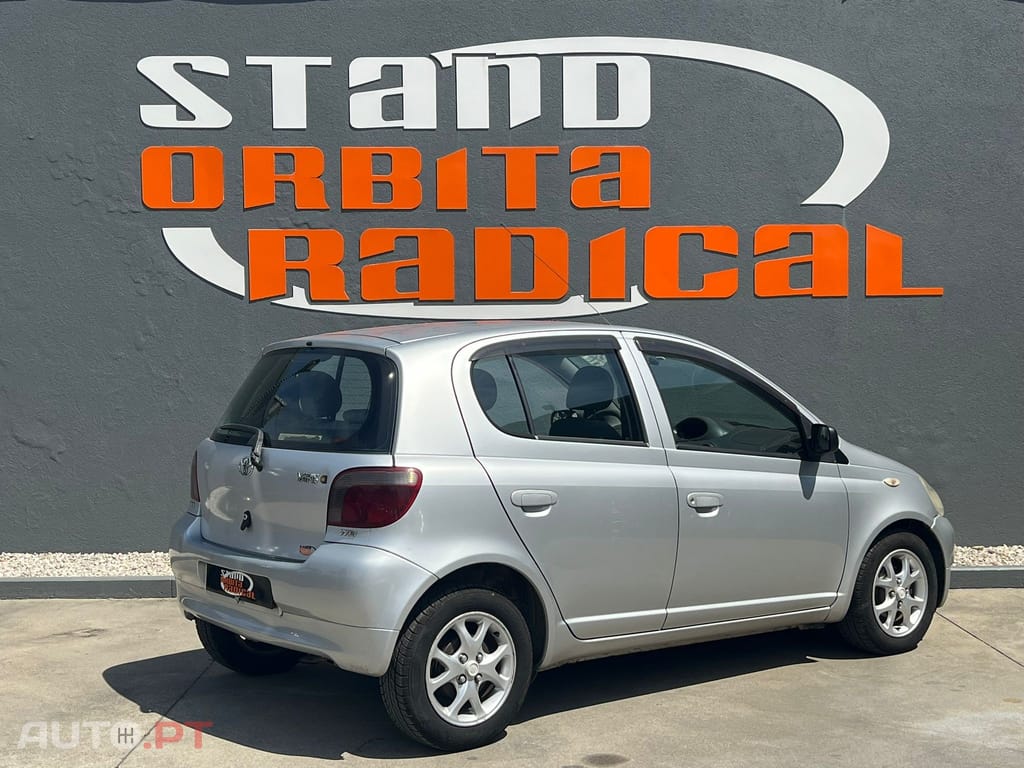 Toyota Yaris 1.0 Base C/Radio