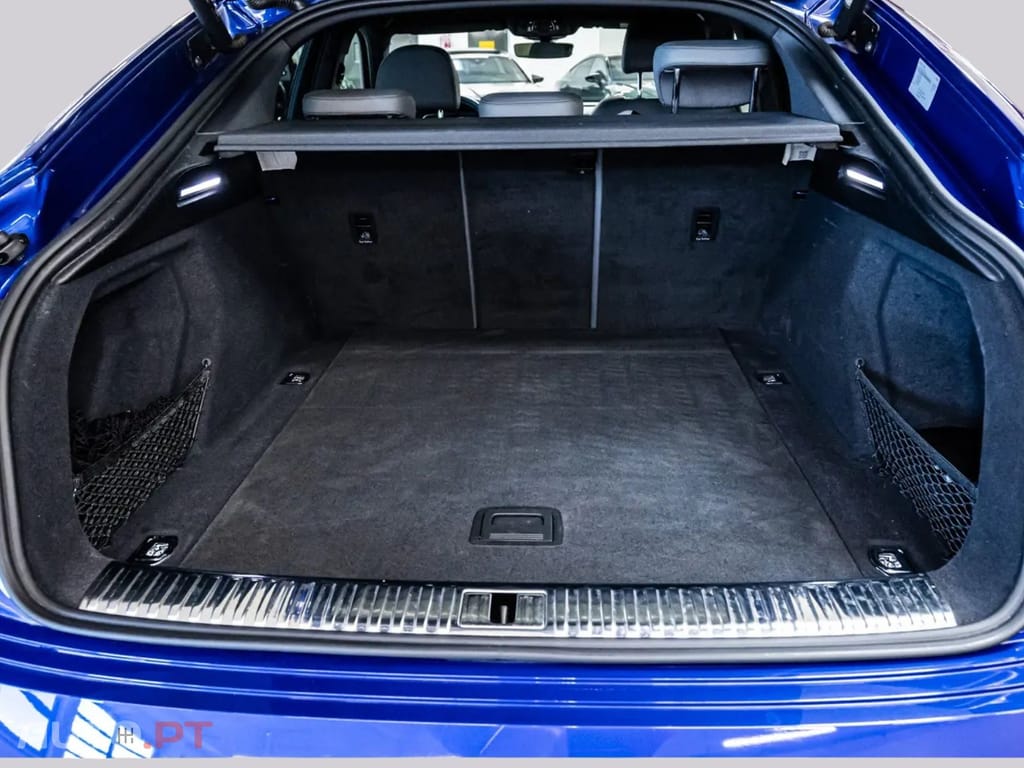 Audi Q8 E-Tron I.V.A DEDUTÍVEL  S LINE