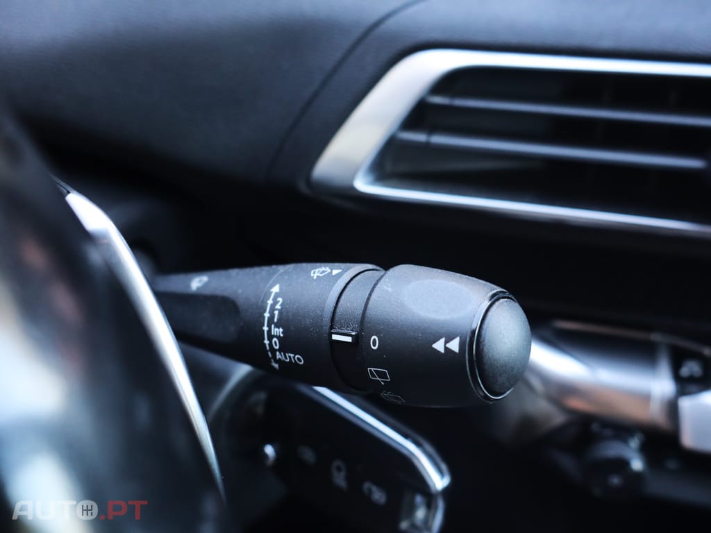 Peugeot 3008 1.5 BlueHDi Allure EAT8