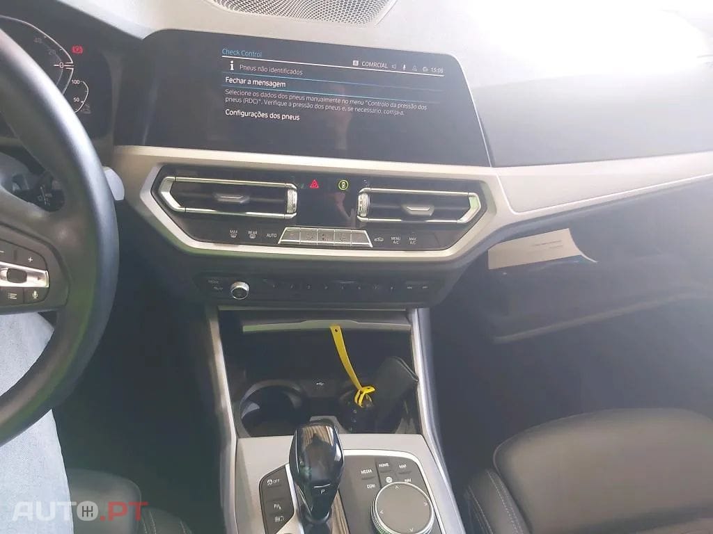 BMW 320 ver-e-touring-corporate-edition-auto 