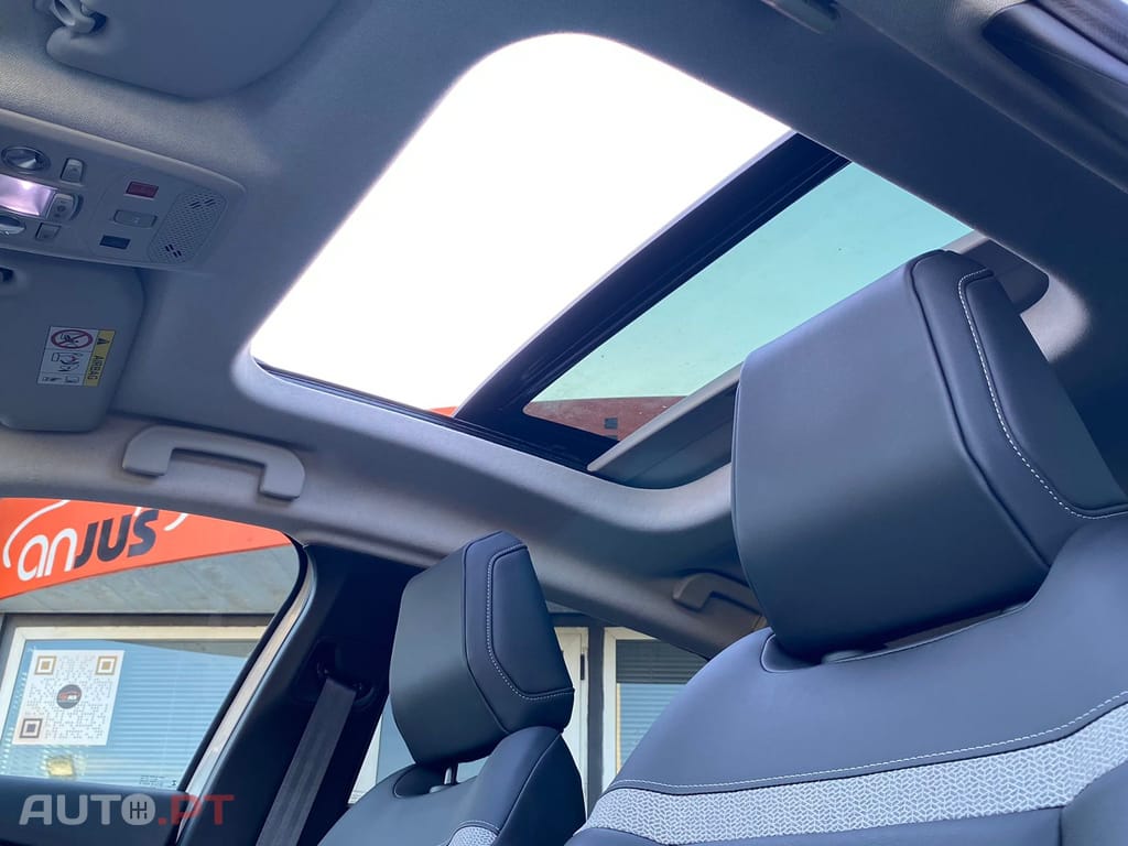 Citroen e-C4 X Shine Pack