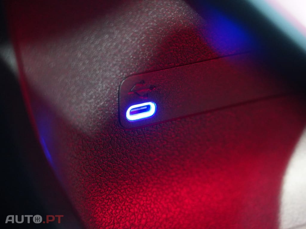 Mercedes-Benz CLA 250 com tecnologia EQ