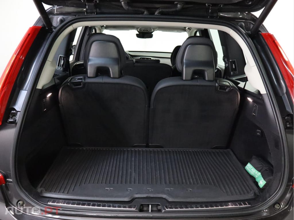 Volvo XC90 2.0 T8 PHEV Core AWD