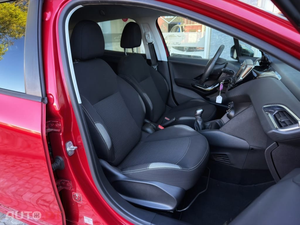 Peugeot 208 1.2 PureTech Style