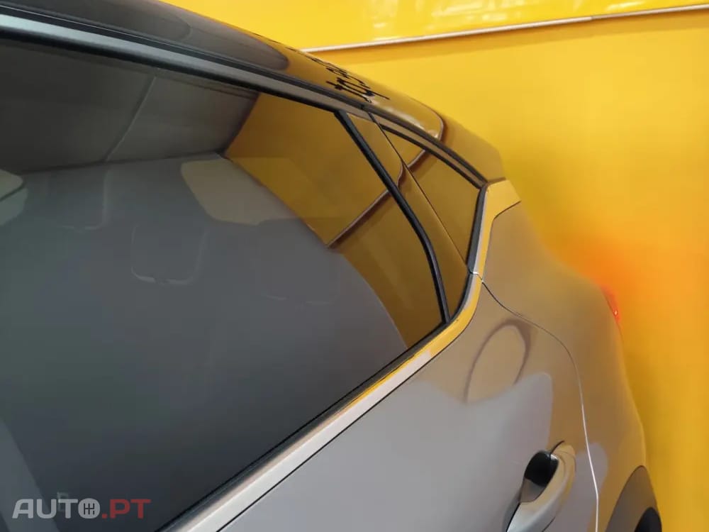 Renault Captur 1.0 TCe Techno Bi-Fuel