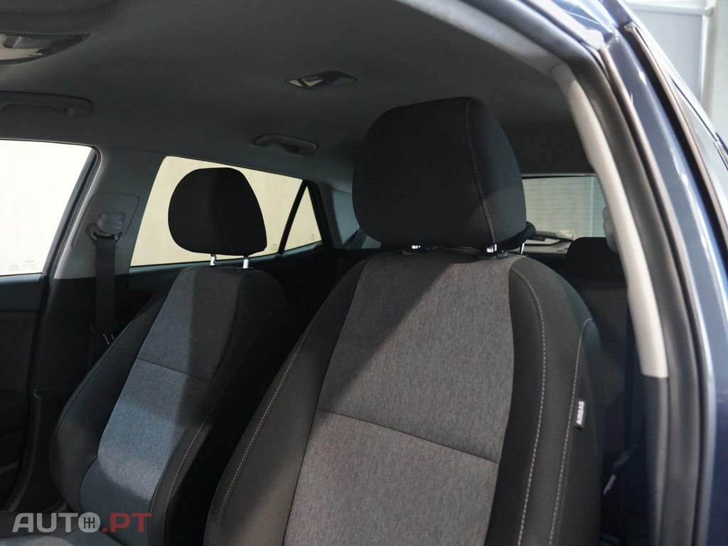 Kia Stonic 1.2 Dynamic — fotografia 14