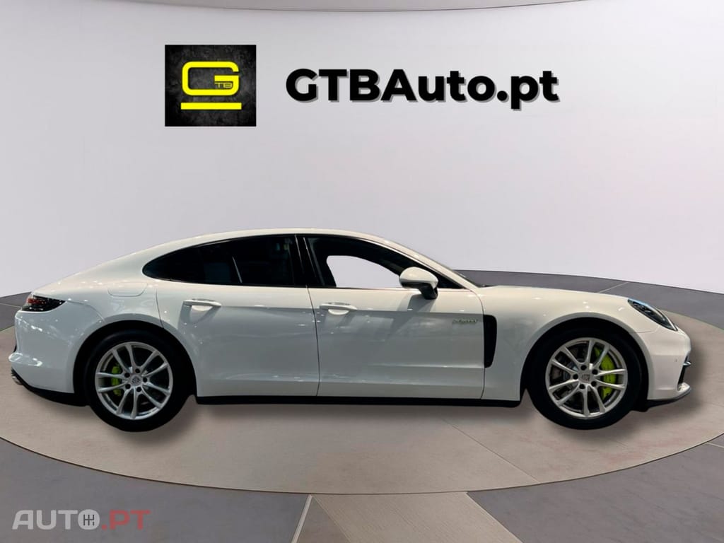 Porsche Panamera 4 E-Hybrid 