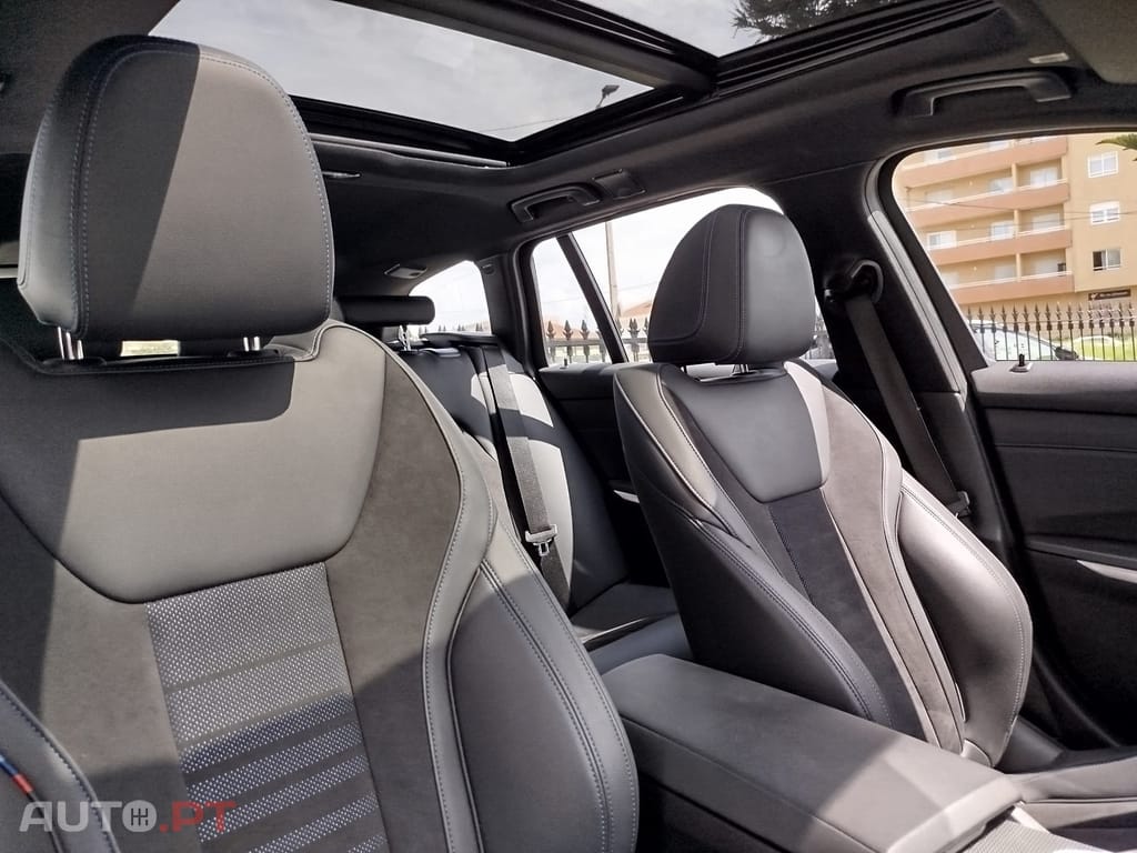 BMW 320 d Touring Pack Desportivo M Auto