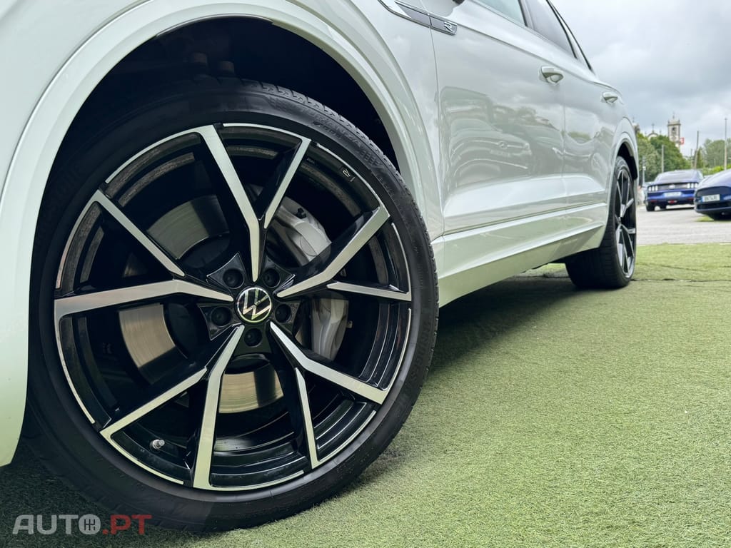 Volkswagen Touareg 3.0 TSI e-Hybrid R