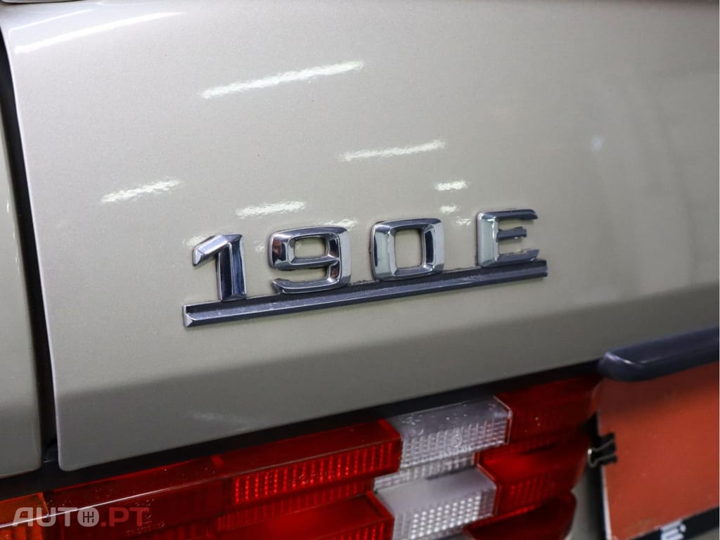 Mercedes-Benz 190 E 2.5 16