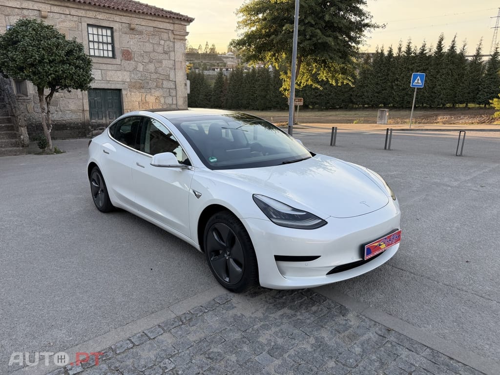 Tesla Model 3 Standard Range Plus RWD
