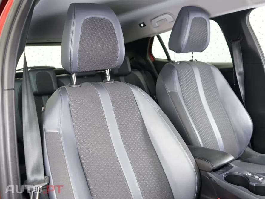 Peugeot 2008 1.2 PureTech Allure Pack