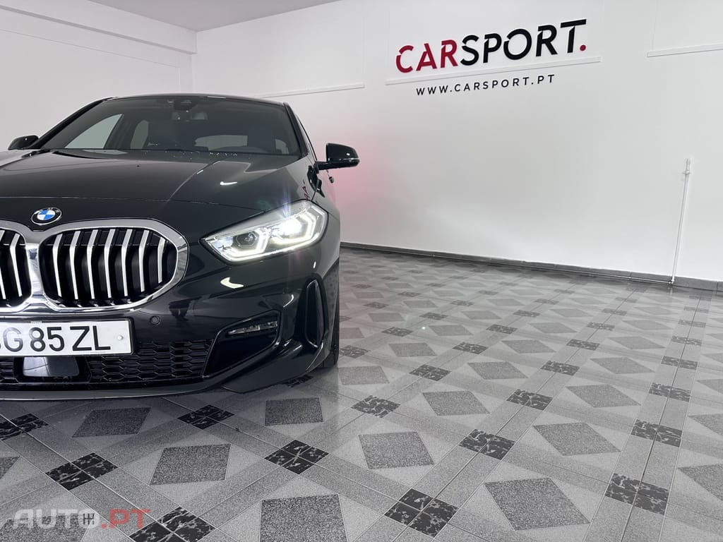 BMW 118 i Pack Desportivo M Auto