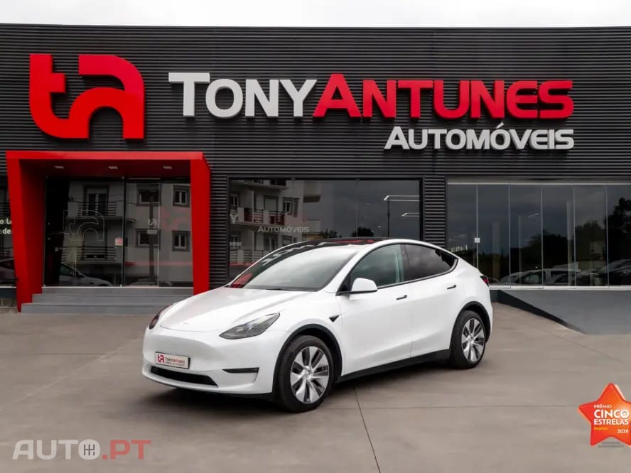 Tesla Model Y Long Range Dual Motor AWD