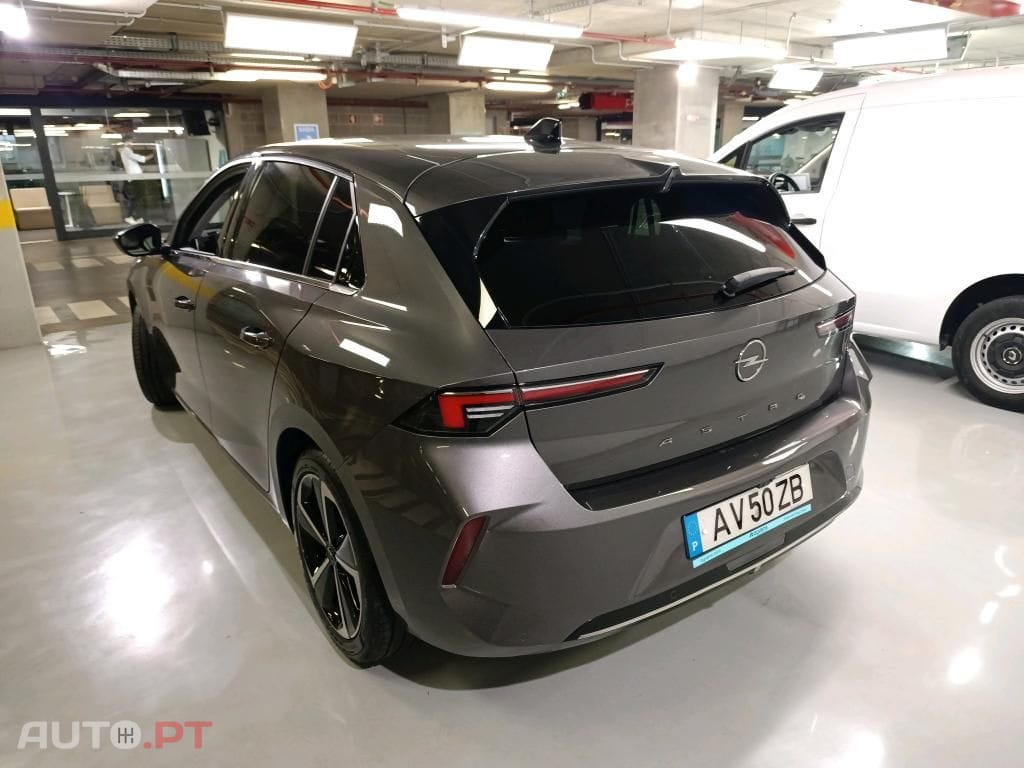 Opel Astra 1.5 D Elegance