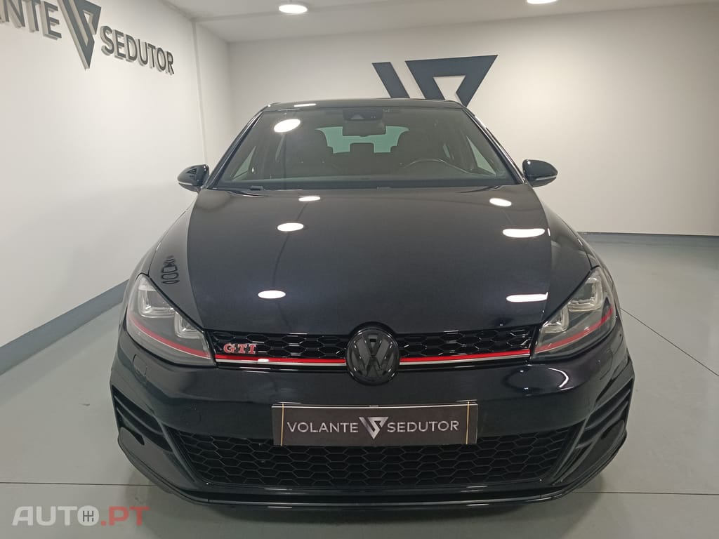 Volkswagen Golf GTI Performance DSG