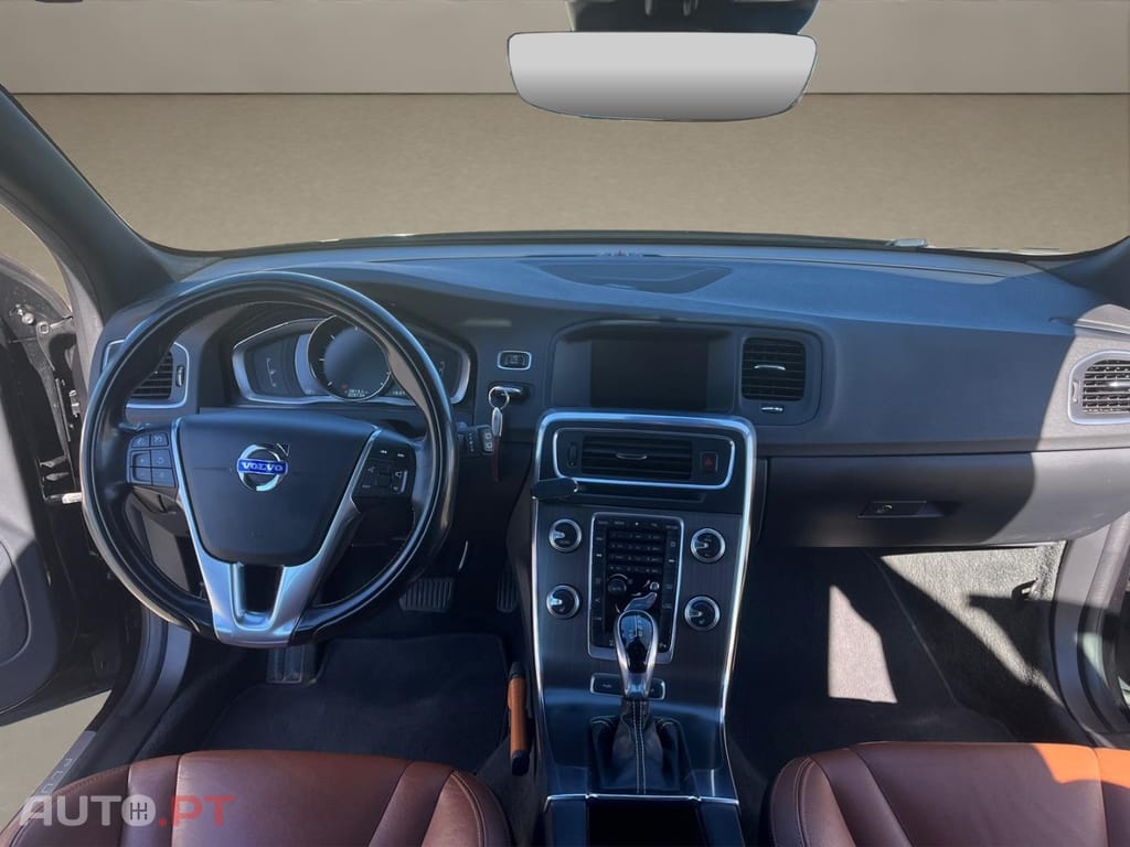 Volvo V60 D6 Twin Engine Geartronic RDesign
