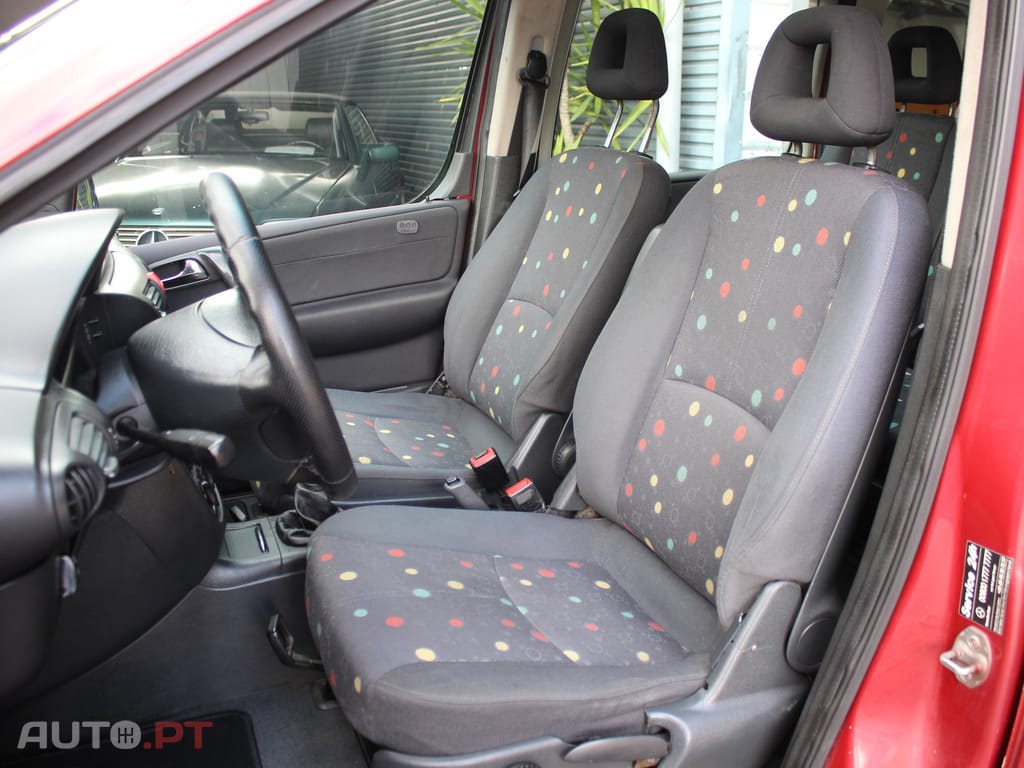 Mercedes-Benz Vaneo 1.7 CDi Family 7L