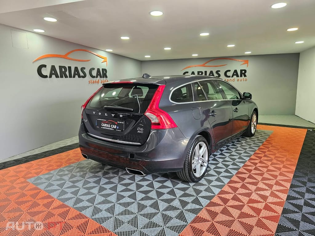 Volvo V60 2.4 D6 Summum AWD Phev
