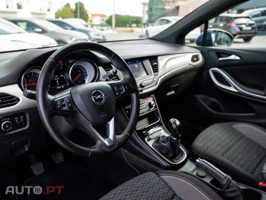 Opel Astra Sports Tourer 1.2 T Elegance