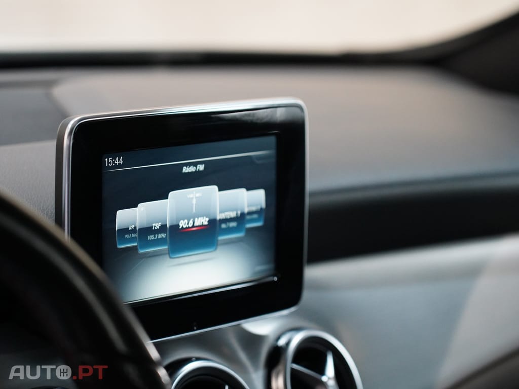 Mercedes-Benz GLA 180 CDi AMG Line