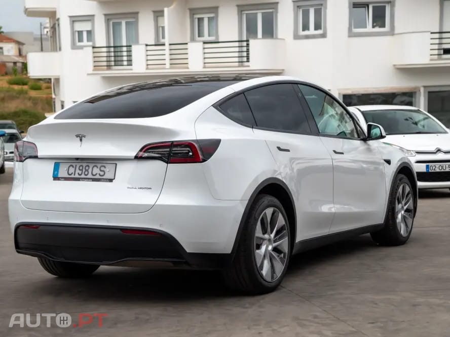 Tesla Model Y Long Range Dual Motor AWD