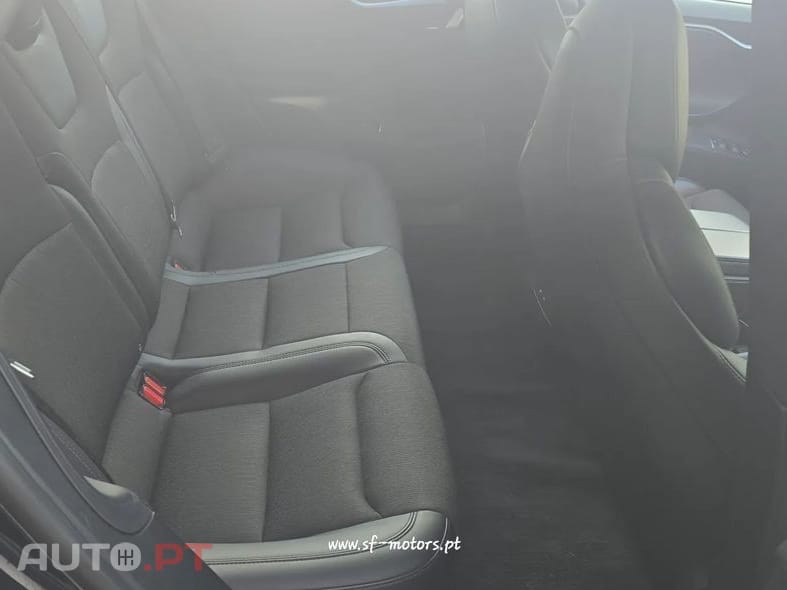 Tesla Model S 75D AWD