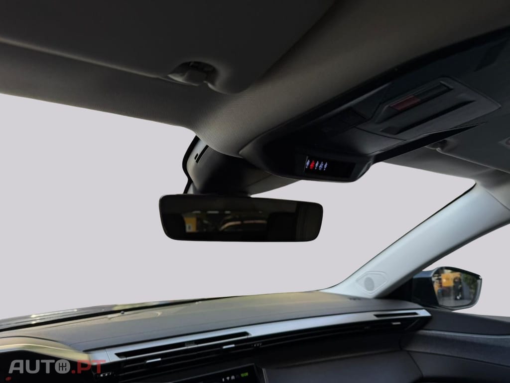 Peugeot 408 MHEV Allure