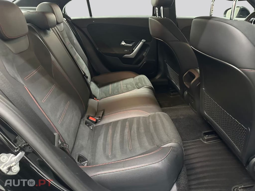 Mercedes-Benz A 250 I.V.A DEDUTIVEL AMG