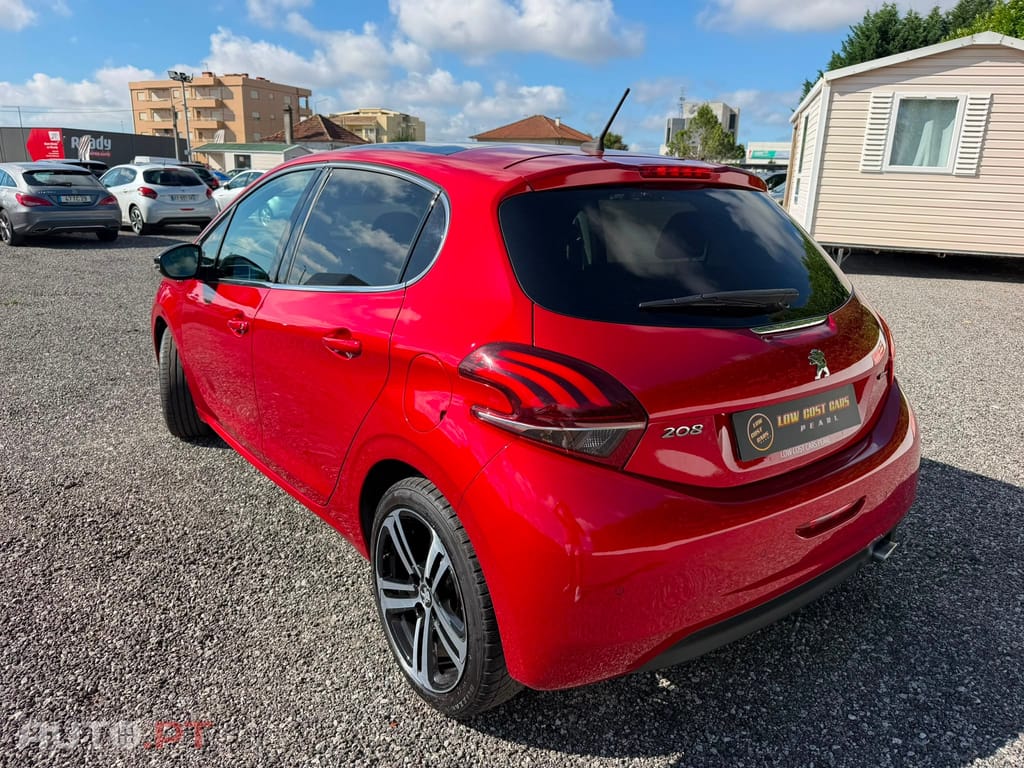 Peugeot 208 1.2 PureTech GT Line