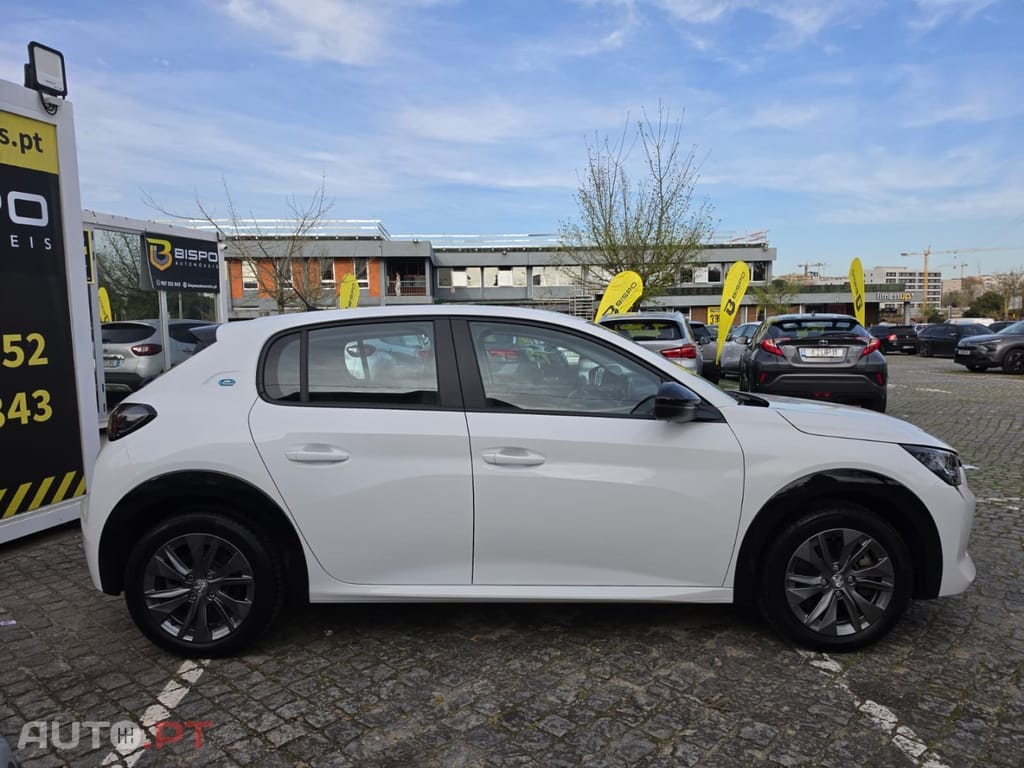 Peugeot E-208 50 kWh Active Pack