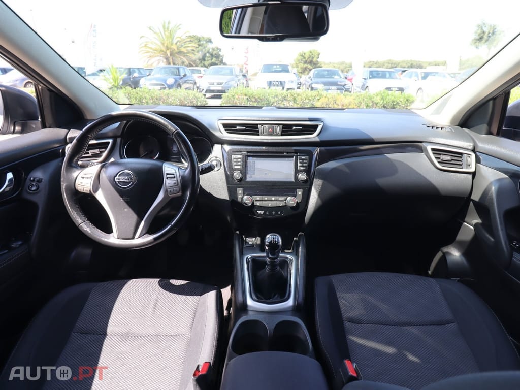 Nissan Qashqai 1.5 dCi N-Connecta 18