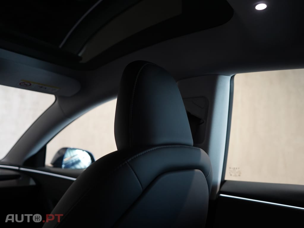 Tesla Model 3 Tração Traseira