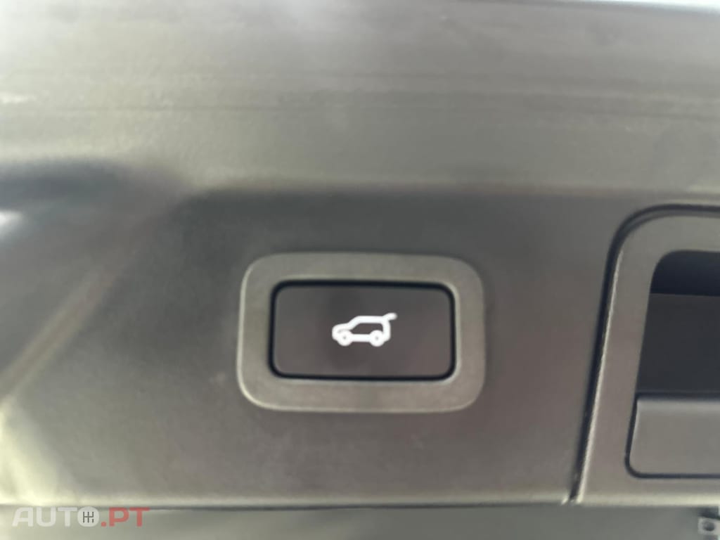 Land Rover Velar 2.0 D R-Dynamic S