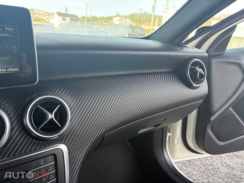 Mercedes-Benz A 180 d AMG Line
