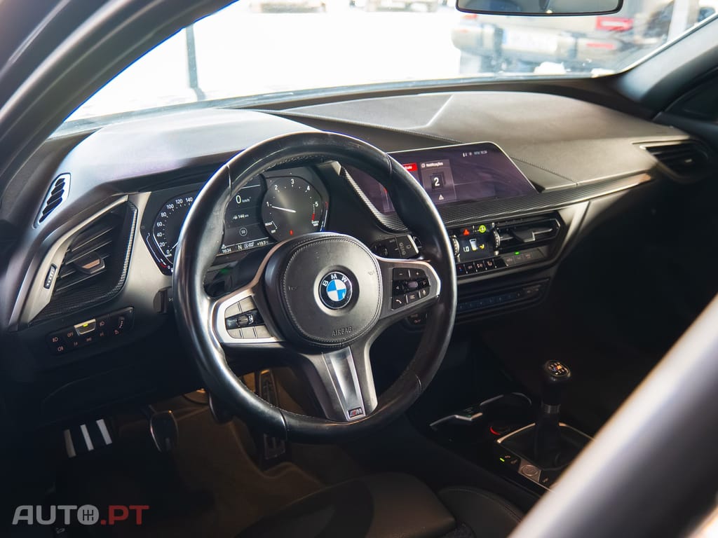 BMW 116 d Pack Desportivo M