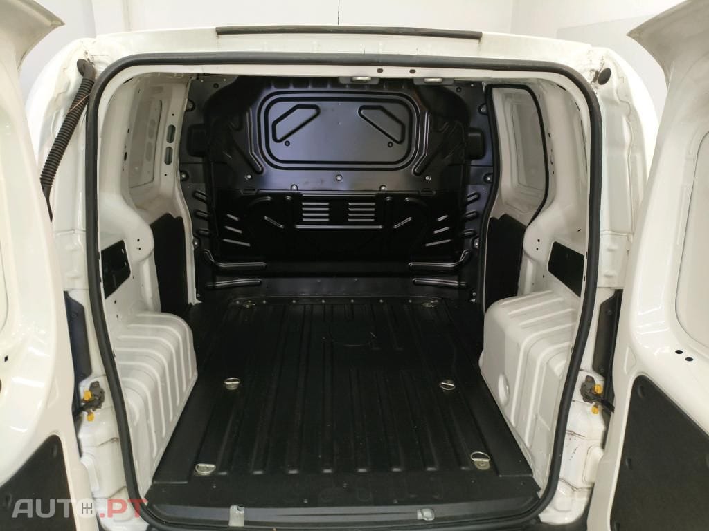 Fiat Fiorino (225) 1.3 M-jet Adventure