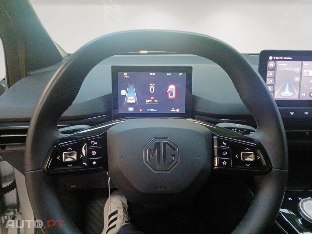 MG MG4 64 kWh Luxury